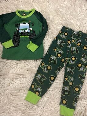 John Deere boys size 2T pajama set long sleeve